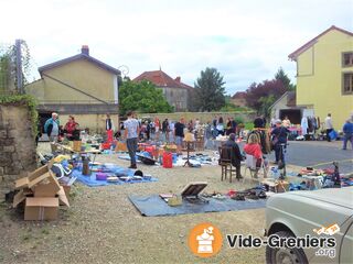 Photo de l'événement 9 ième vide grenier à Melay