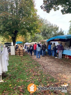 Photo de l'événement belle brocante d'automne dans le jardin des moines Brantome