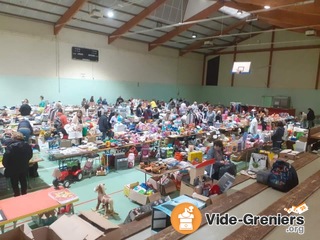 Photo de l'événement Bourse aux jouets et puériculteurs