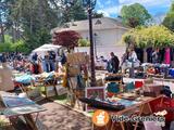 Photo Brocante des Loges-en-Josas à Les Loges-en-Josas