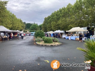 Photo de l'événement Brocante pro et puces des couturières