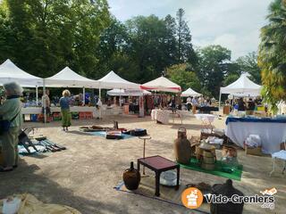 Photo de l'événement Brocante professionnelle du jardin public