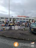 Brocante-Vide-greniers parking Auchan