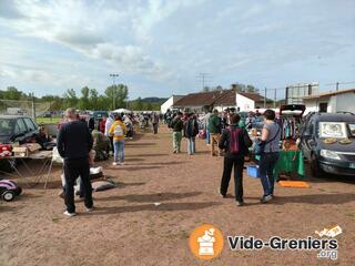 Photo de l'événement Marché aux puce du S.O.M.(coté de la piscine Aquagliss)