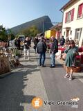 Photo Marché aux puces autour de la gare de Chambrelien NE à Rochefort