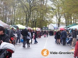 Photo Vide Grenier à Le Pian-Médoc