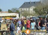 Photo Vide grenier brocante particuliers et pros pas de vetements à Fontenay-le-Comte