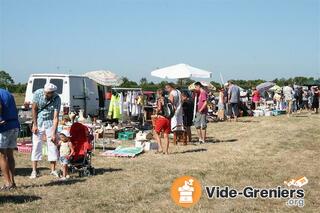 Photo de l'événement Vide grenier - camping municipal - Enfants de St Benoit