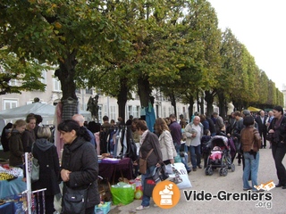 Photo de l'événement vide greniers de la vieille ville