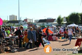 Photo de l'événement Vide greniers uscd football